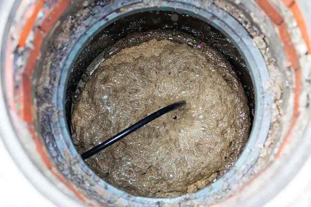 How Do I Clean A Blocked Septic System Pipe?